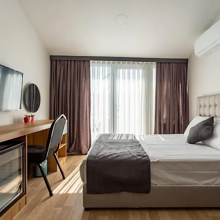 Atm Hotel 3*