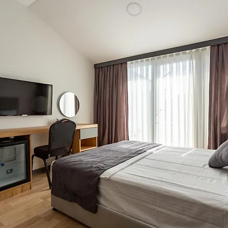 Atm Hotel 3*